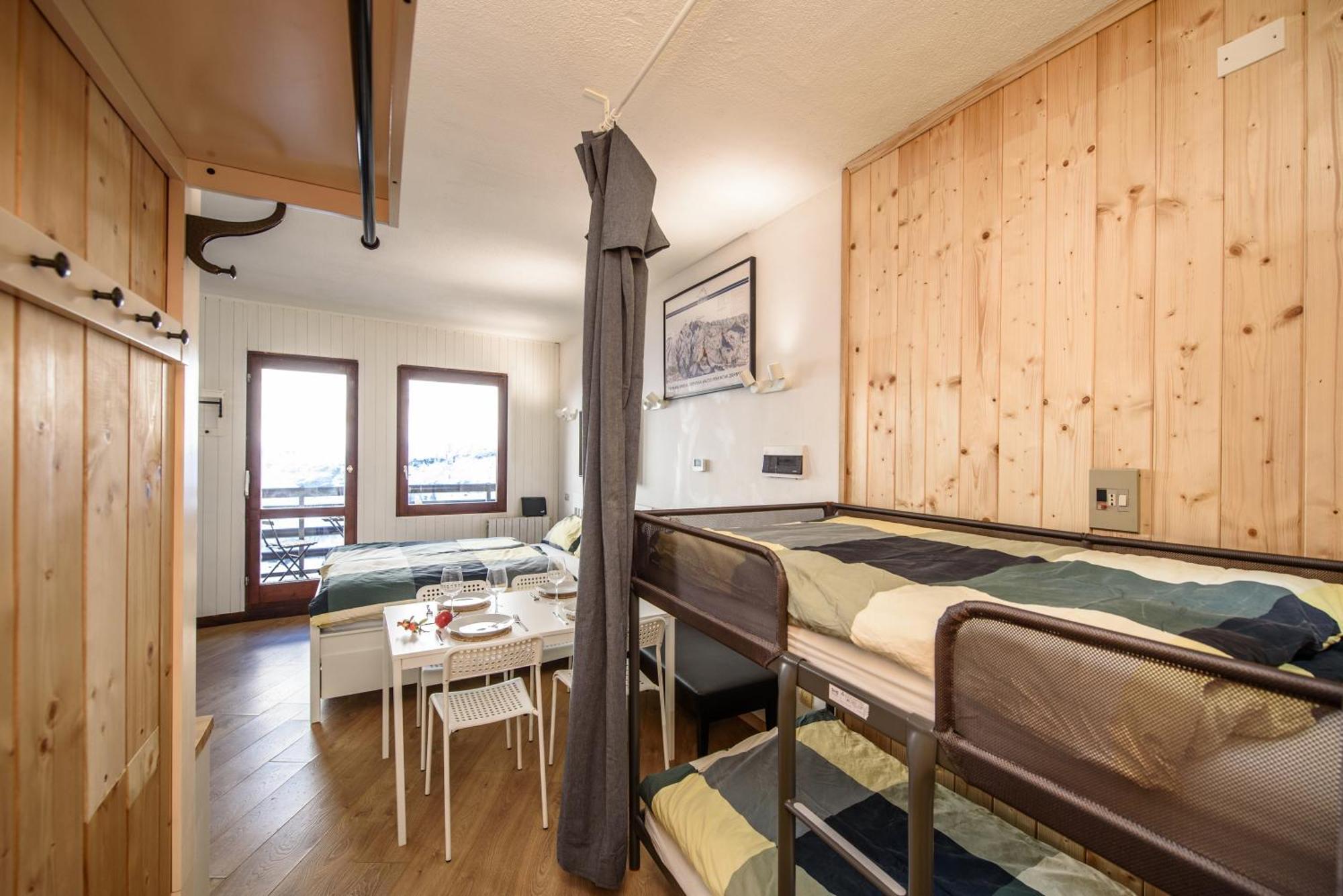 Erikzang - Cervinia Ski In Ski Out Apartments بيريوِل تْشيرفينيا المظهر الخارجي الصورة